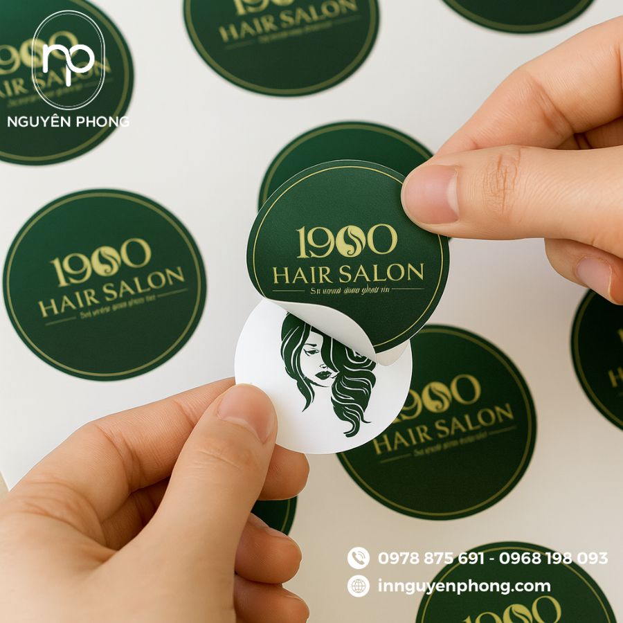 in-logo-tiem-toc-bat-mat-tai-ha-noi